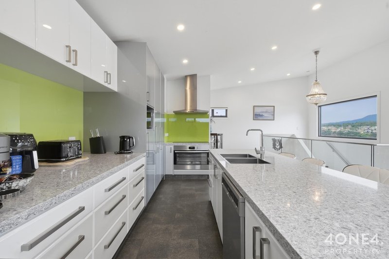 Photo - 17 Wendourie Parade, Austins Ferry TAS 7011 - Image 6