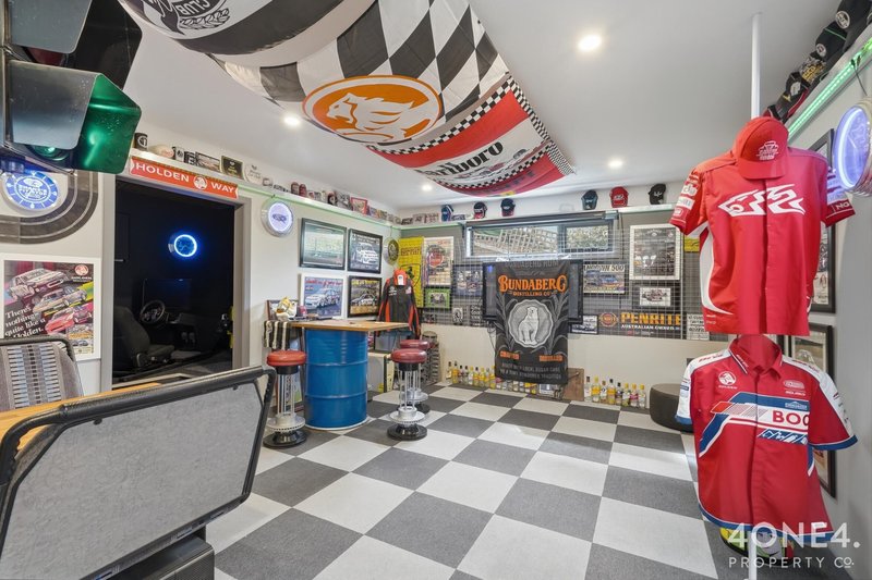 Photo - 17 Wendourie Parade, Austins Ferry TAS 7011 - Image 14