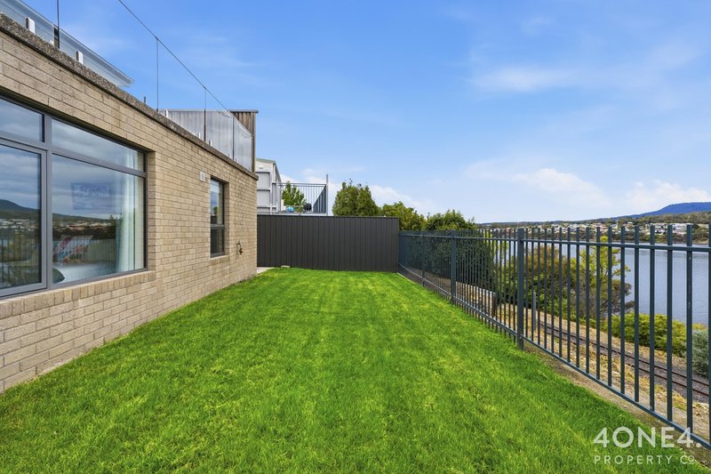 Photo - 17 Wendourie Parade, Austins Ferry TAS 7011 - Image 25