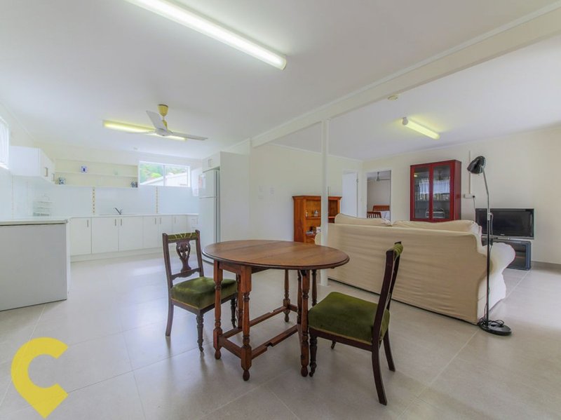 Photo - 17 Wentworth Avenue, Molendinar QLD 4214 - Image 2