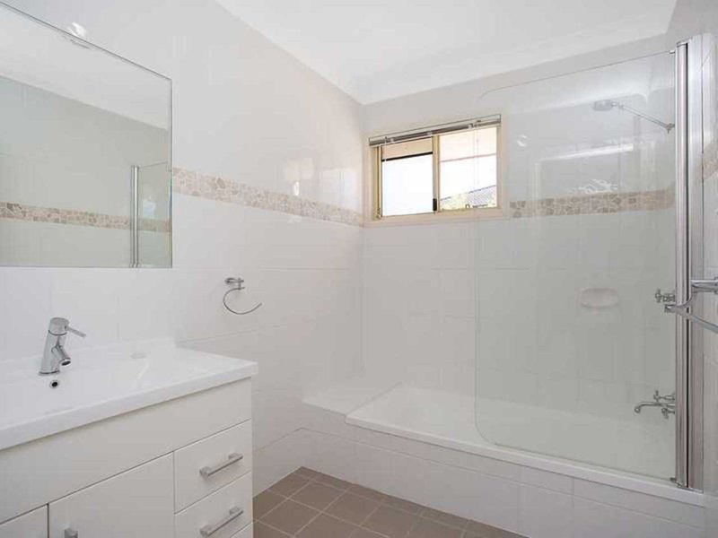 Photo - 17 Westchester Court, Nerang QLD 4211 - Image 8