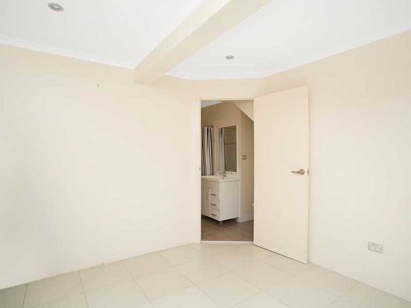 Photo - 17 Westchester Court, Nerang QLD 4211 - Image 10