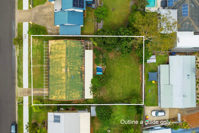 Photo - 17 Wharf Road, Bli Bli QLD 4560 - Image 16