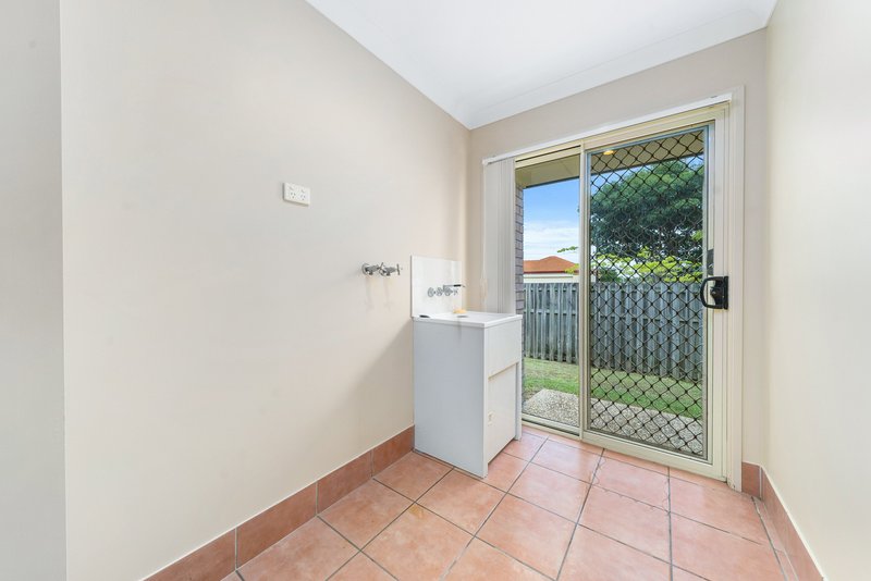 Photo - 17 Whitfield Crescent, North Lakes QLD 4509 - Image 11