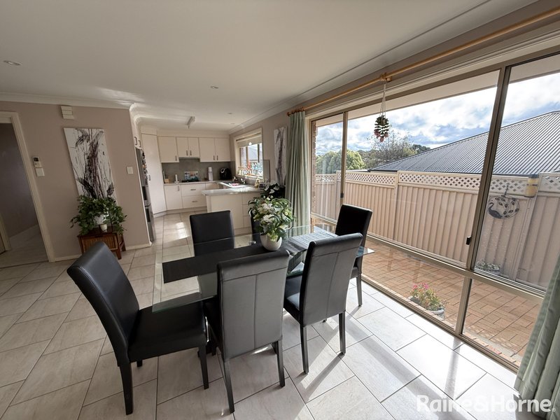 Photo - 1/7 Whitney Place, Orange NSW 2800 - Image 6