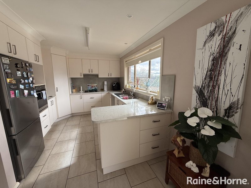 Photo - 1/7 Whitney Place, Orange NSW 2800 - Image 7