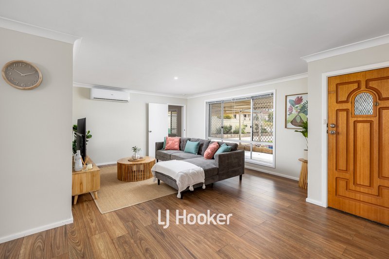 Photo - 17 Wickham Way, Australind WA 6233 - Image 4