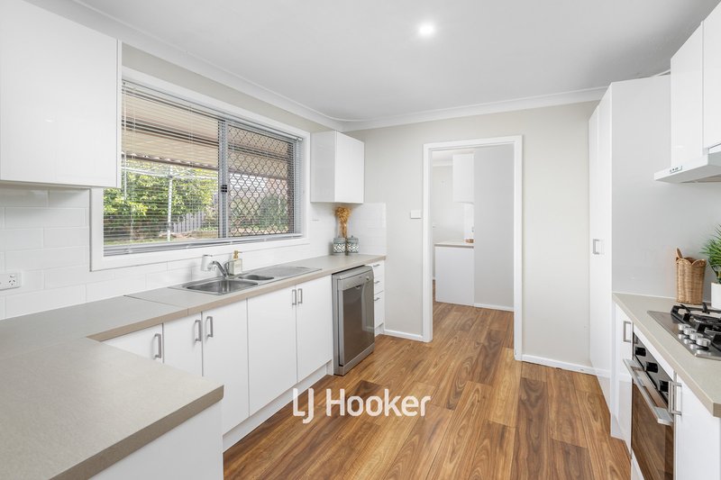Photo - 17 Wickham Way, Australind WA 6233 - Image 8
