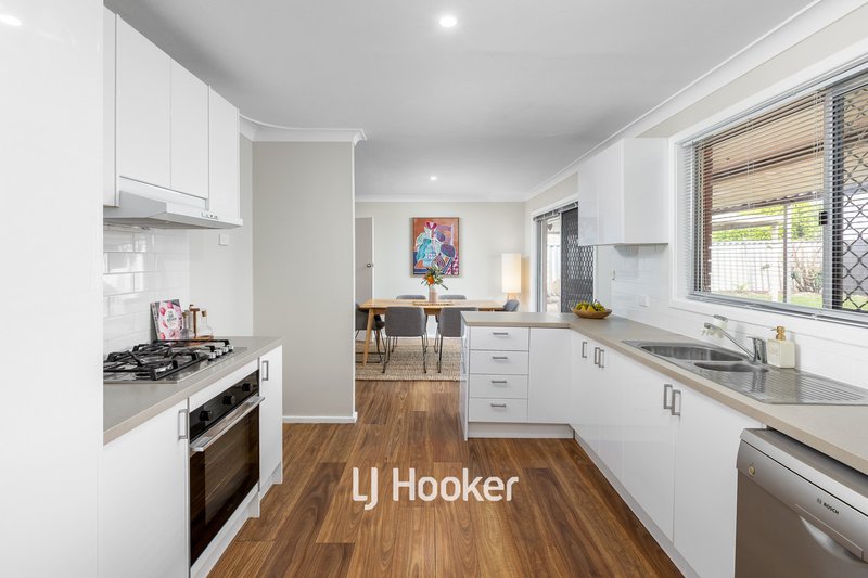 Photo - 17 Wickham Way, Australind WA 6233 - Image 9