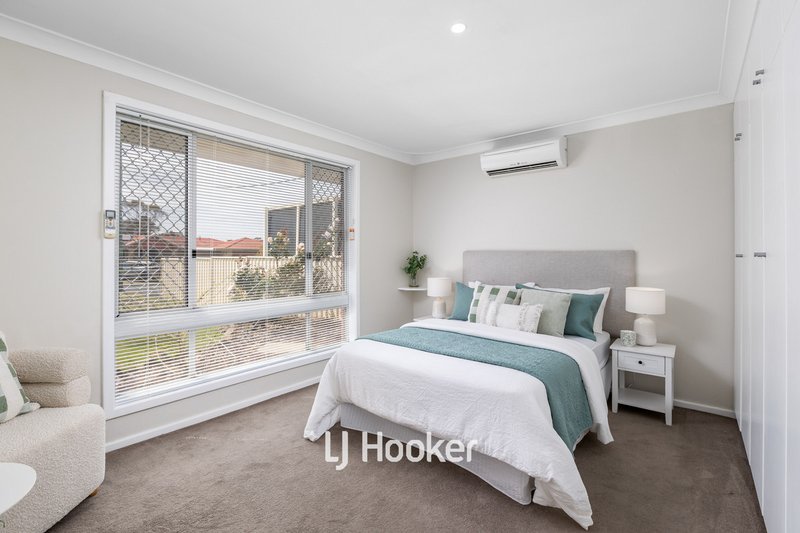 Photo - 17 Wickham Way, Australind WA 6233 - Image 16