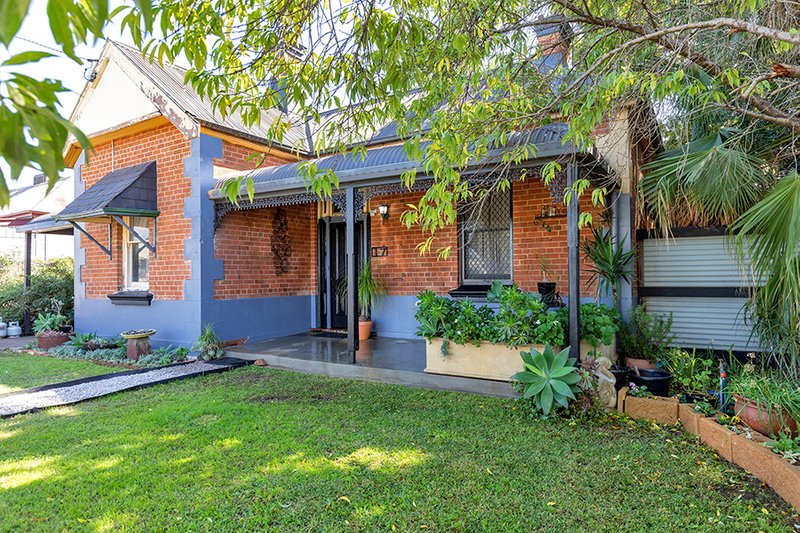 Photo - 17 William Street, Tamworth NSW 2340 - Image 2