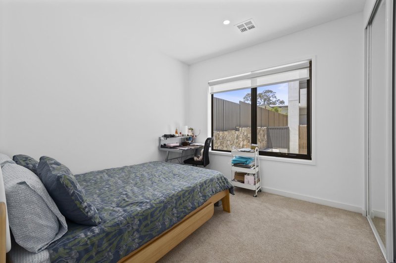 Photo - 17 Willunga Court, Watson ACT 2602 - Image 5