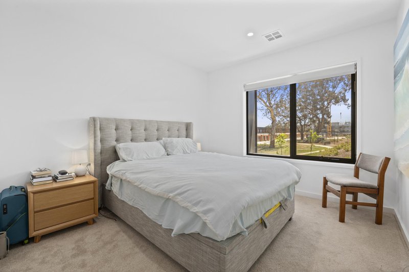 Photo - 17 Willunga Court, Watson ACT 2602 - Image 7