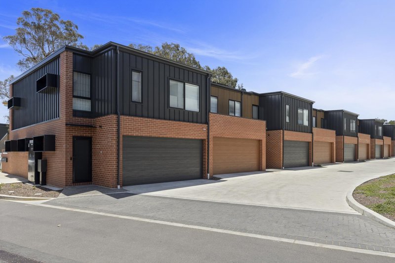 Photo - 17 Willunga Court, Watson ACT 2602 - Image 16