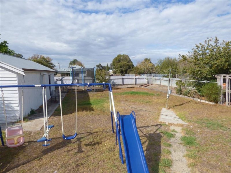 Photo - 17 Wilmoth Avenue, Horsham VIC 3400 - Image 2