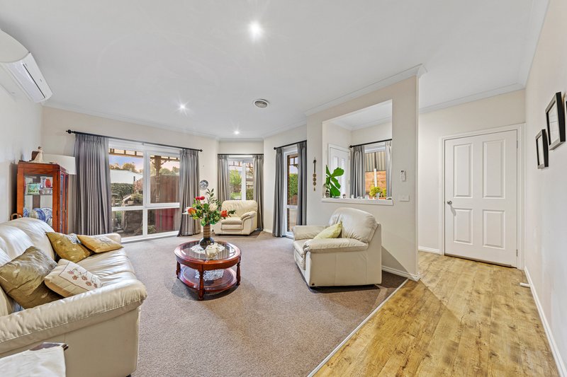 Photo - 17 Windermere Boulevard, Pakenham VIC 3810 - Image 2