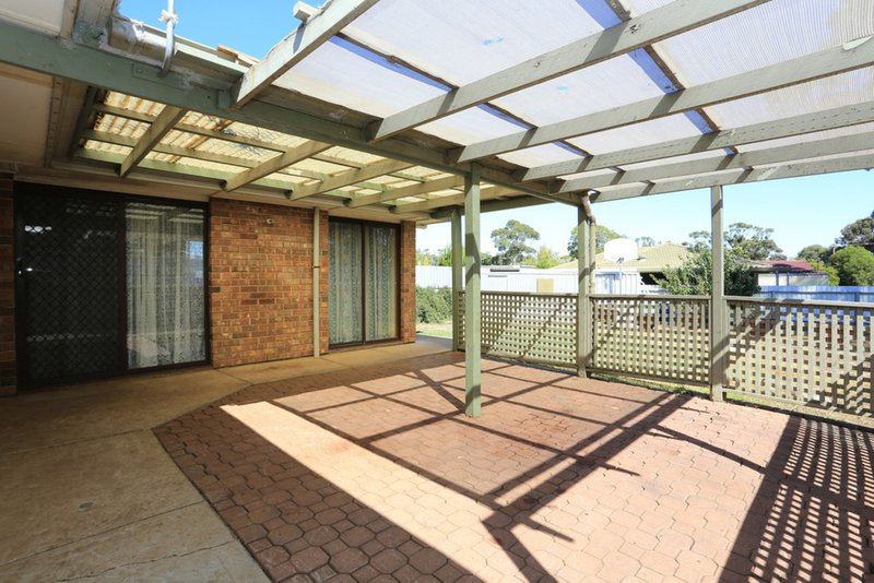 Photo - 17 Window Road, Willaston SA 5118 - Image 19