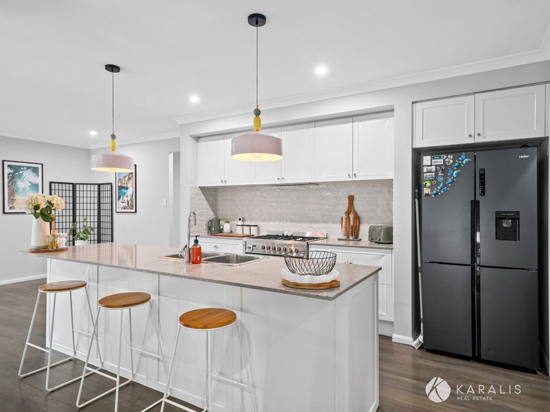 Photo - 17 Windsor Avenue, Yarrabilba QLD 4207 - Image 8