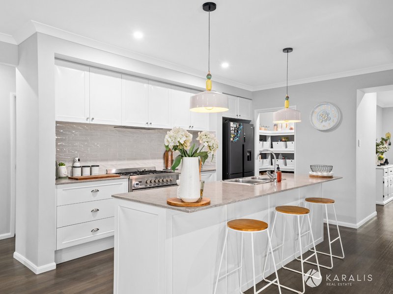 Photo - 17 Windsor Avenue, Yarrabilba QLD 4207 - Image 9
