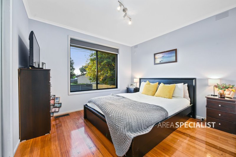 Photo - 17 Wingala Avenue, Keysborough VIC 3173 - Image 8