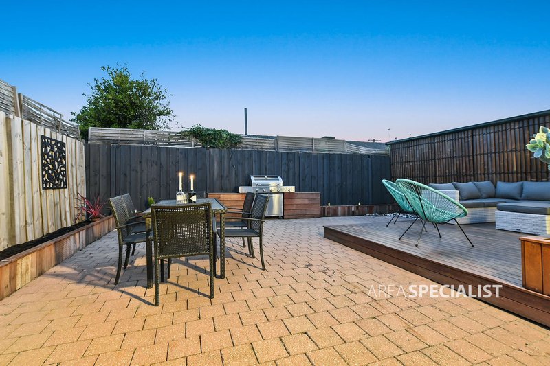 Photo - 17 Wingala Avenue, Keysborough VIC 3173 - Image 10