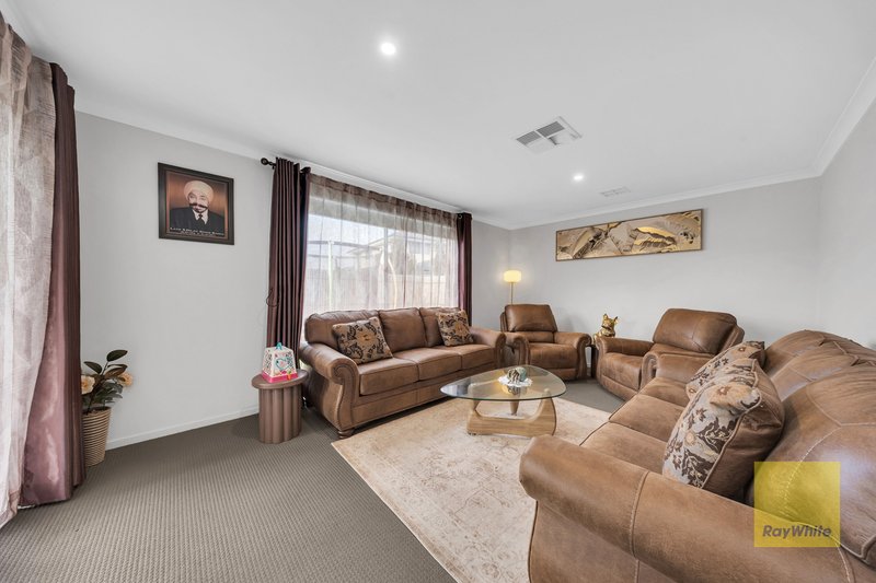 Photo - 17 Wingfield Parkway, Williams Landing VIC 3027 - Image 12