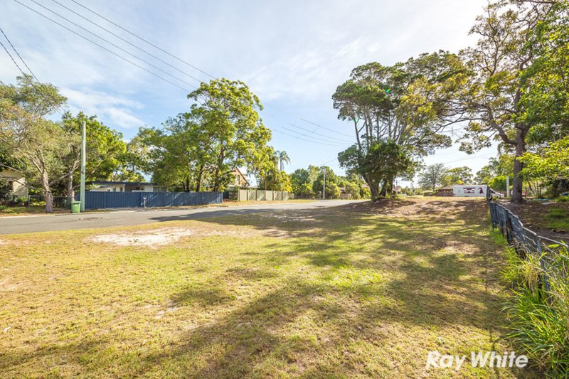 Photo - 17 Winnett Street, Woorim QLD 4507 - Image 3