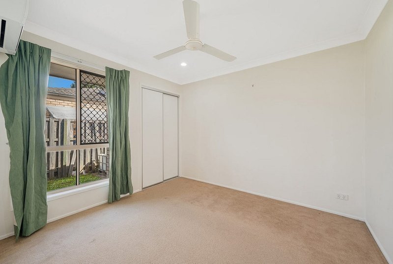 Photo - 17 Winzear Drive, Kallangur QLD 4503 - Image 7