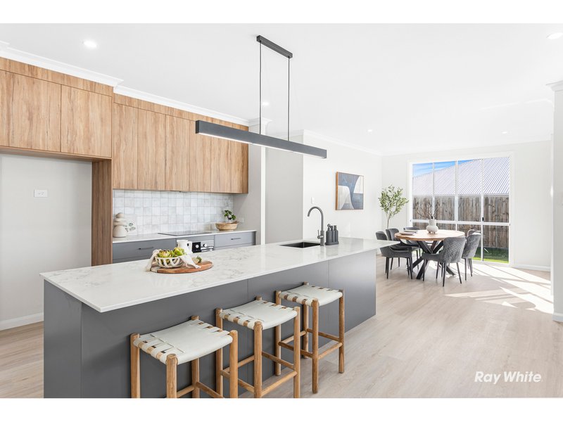 Photo - 17 Wistari Drive, Hidden Valley QLD 4703 - Image 3