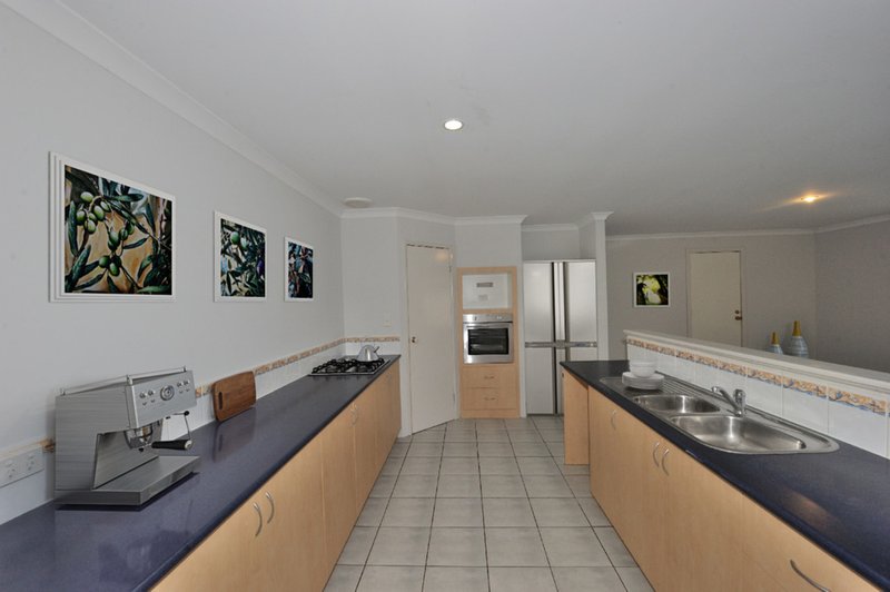 Photo - 17 Wittecarra Crescent, Port Kennedy WA 6172 - Image 5