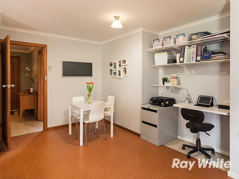 Photo - 17 Wolf Avenue, Strathalbyn SA 5255 - Image 4