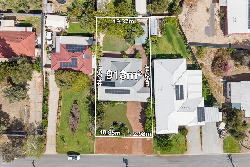 Photo - 17 Wooleen Street, Golden Bay WA 6174 - Image 2