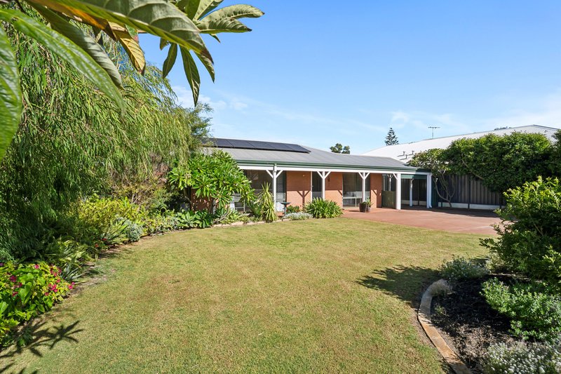 Photo - 17 Wooleen Street, Golden Bay WA 6174 - Image 5