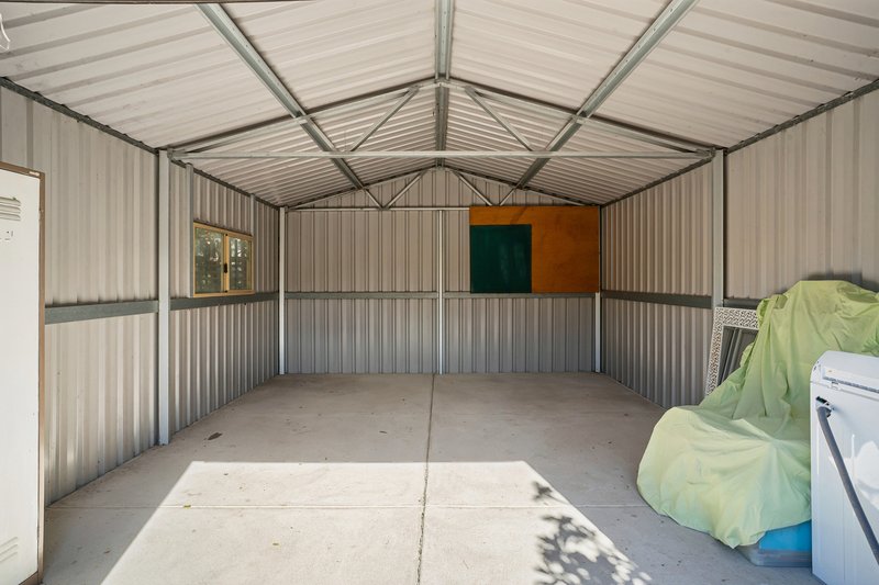 Photo - 17 Wooleen Street, Golden Bay WA 6174 - Image 25