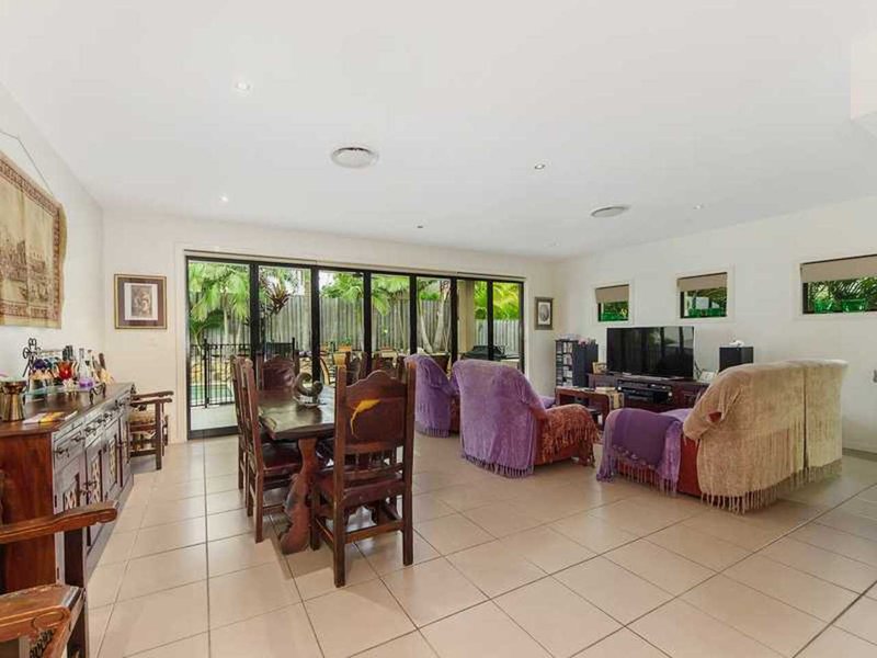 Photo - 17 Worchester Terrace, Reedy Creek QLD 4227 - Image 7