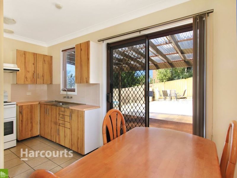 Photo - 17 Wybalena Avenue, Koonawarra NSW 2530 - Image 4