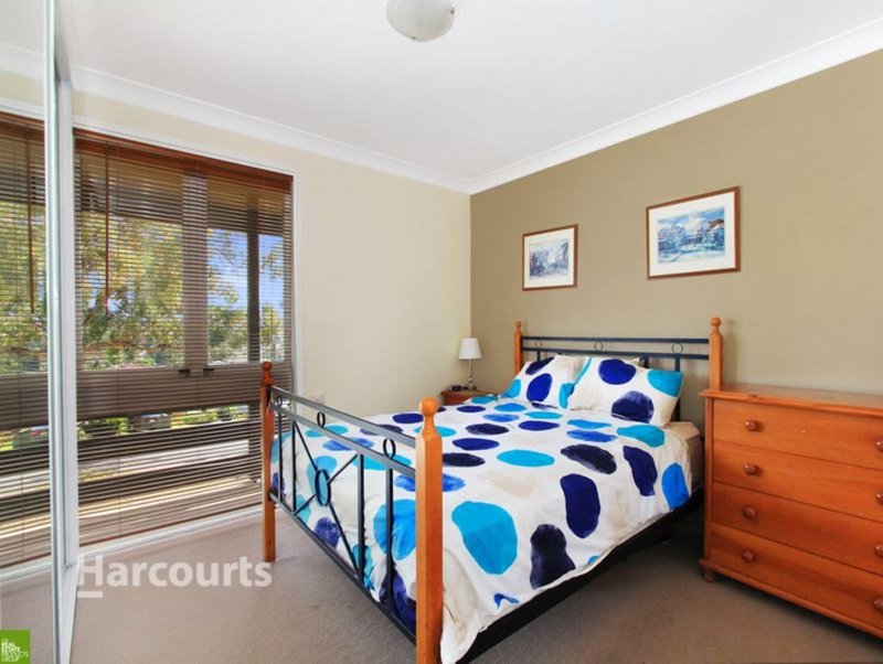 Photo - 17 Wybalena Avenue, Koonawarra NSW 2530 - Image 5