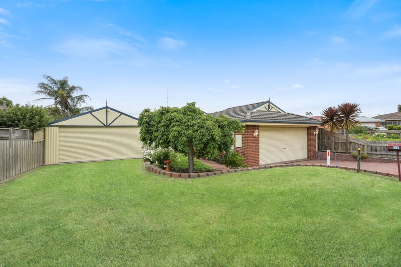 Photo - 17 Wynen Court, Pakenham VIC 3810 - Image 2