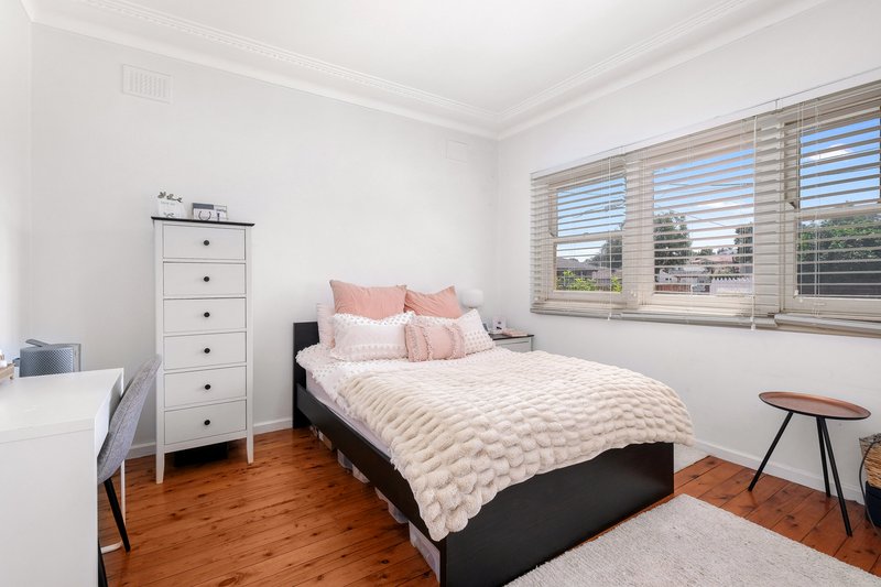 Photo - 17 Yanderra Street, Condell Park NSW 2200 - Image 5