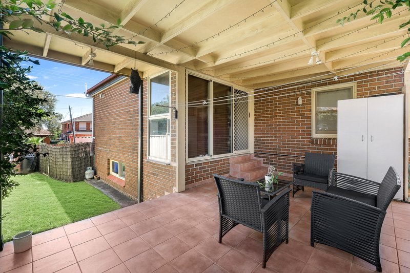 Photo - 17 Yanderra Street, Condell Park NSW 2200 - Image 7