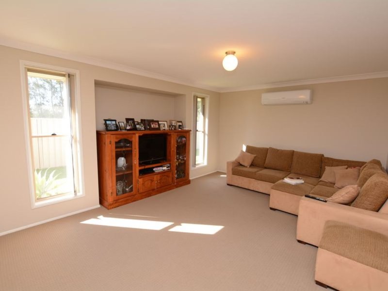 Photo - 17 Yellowfin Avenue, Old Bar NSW 2430 - Image 4