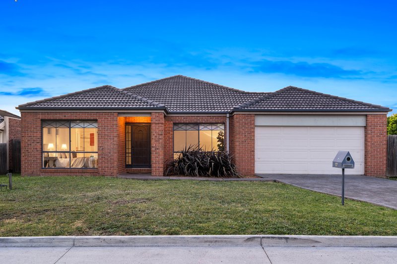 17 Yellowstone Court, Roxburgh Park VIC 3064