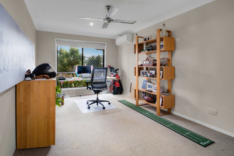 Photo - 17 Yering Place, Wynnum West QLD 4178 - Image 13