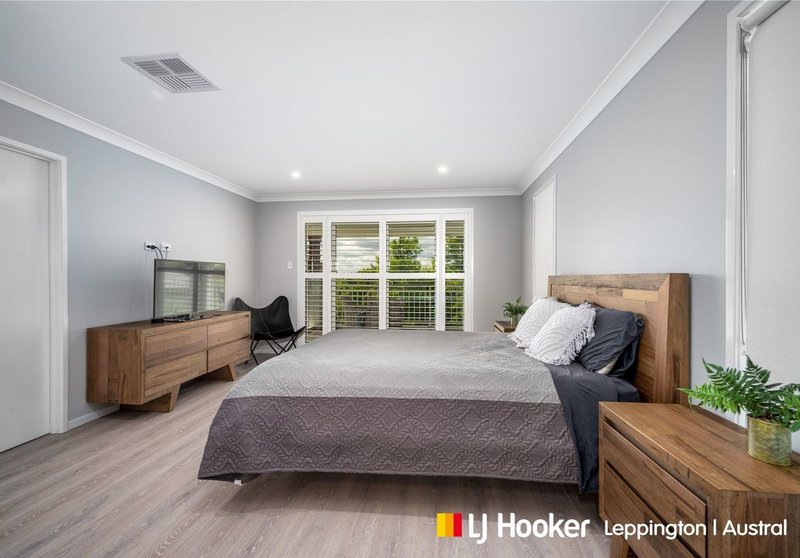 Photo - 17 Yewens Circuit, Grasmere NSW 2570 - Image 8