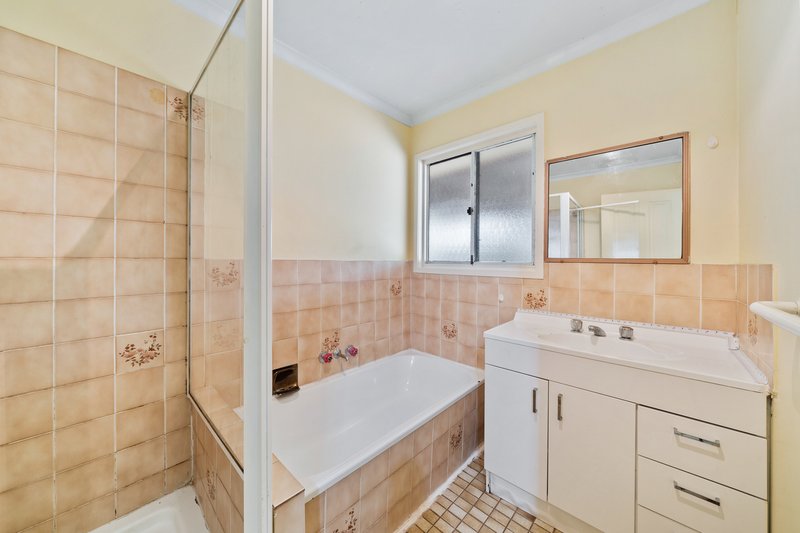 Photo - 17 Yolla Street, Eagleby QLD 4207 - Image 7