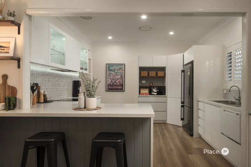 Photo - 17 Zeehan Street, Wavell Heights QLD 4012 - Image 6