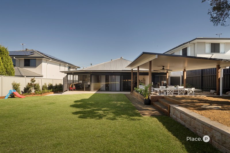 Photo - 17 Zeehan Street, Wavell Heights QLD 4012 - Image 8