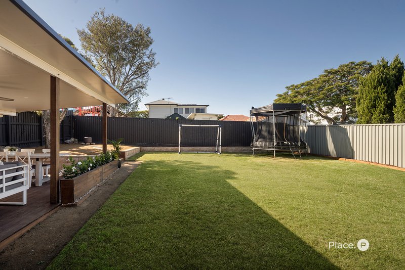 Photo - 17 Zeehan Street, Wavell Heights QLD 4012 - Image 11