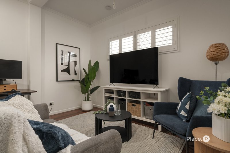 Photo - 17 Zeehan Street, Wavell Heights QLD 4012 - Image 18
