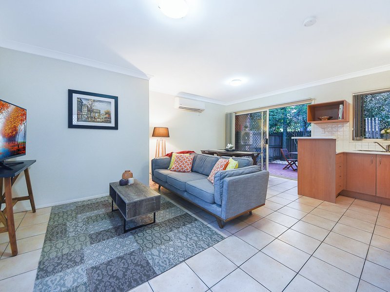 Photo - 1/7 Zenith Avenue, Chermside QLD 4032 - Image 4